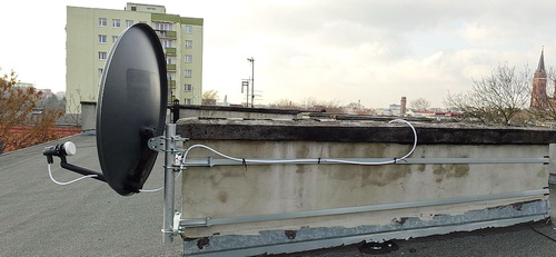 cyfrowy Polsat montaż na uchwycie kominowym
